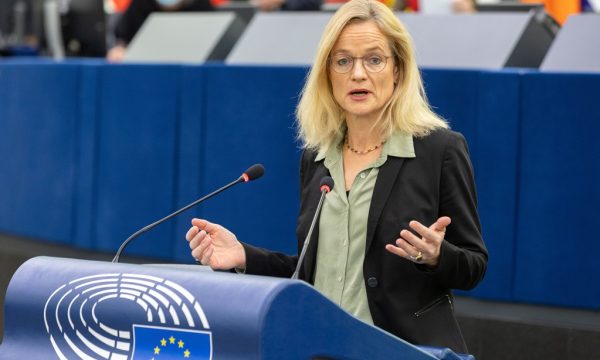 Eurodeputetja Von Cramon reagon pas zgjedhjes së drejtorit të RTK’së