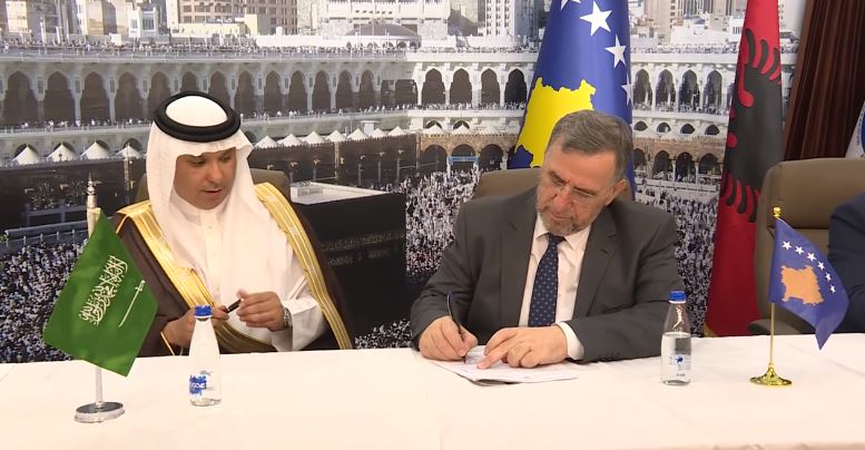 Bashkësia Islame e Kosovës nënshkruan marrëveshje për pranimin e 25 tonë hurmave nga Arabia