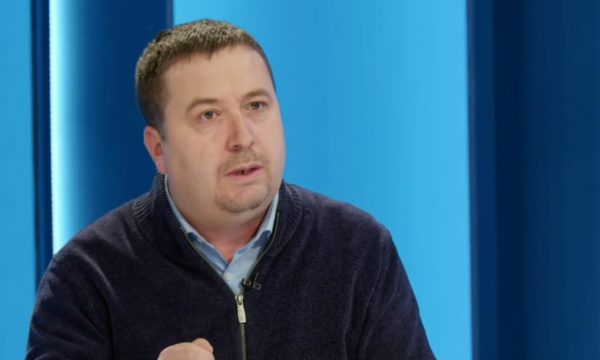 Latifi tregon detaje: Vija e frontit në Koshare ka qenë plot 14 kilometra
