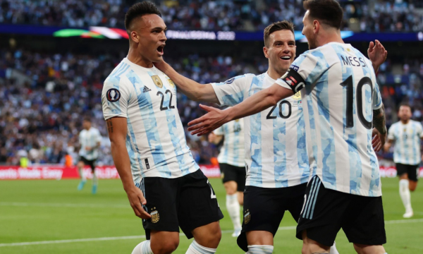 Argjentina fiton “Finalissiman”, Messi ngrit një trofe tjetër
