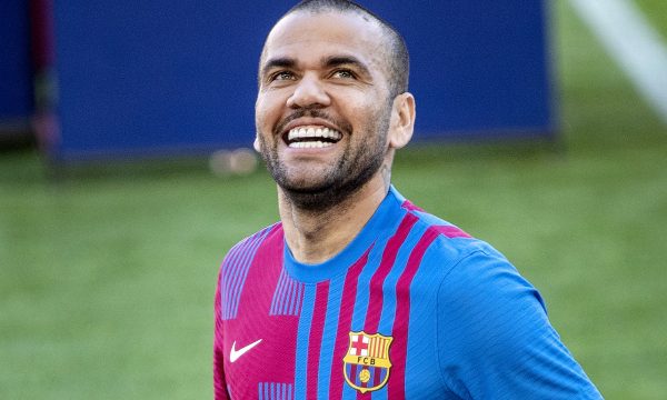 U tha se do të mbetej në La Liga, reagon Dani Alves