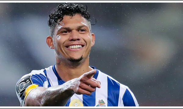 Kush është sulmuesin 80 milionësh që po e kërkon United