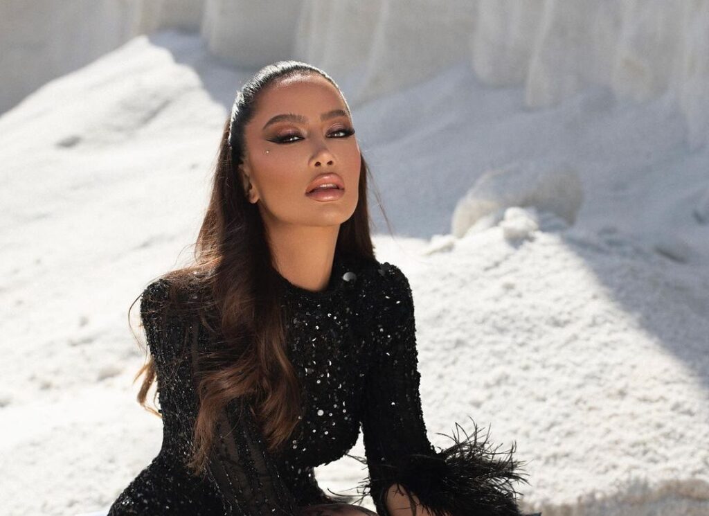 Dafina Zeqiri habit fansat: 6 muaj pas lindjes, humb 45-kilogramë