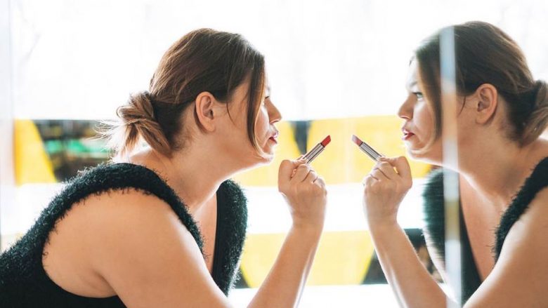 Gjëndra tiroide dërgon tri shenja për ndihmë: Kur duhet të shkoni te mjeku për shkak të çrregullimit hormonal