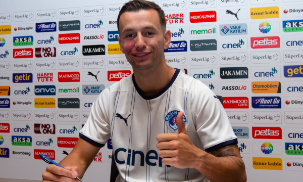 Zyrtare: Bersant Celina nënshkruan me Kasimpasan
