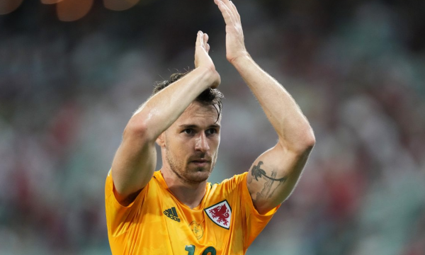 Zyrtare: Aaron Ramsey nënshkruan me klubin e njohur francez