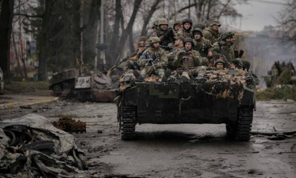 Forcat ukrainase akuzohen se po i rrezikojnë civilët, Kuleba reagon i zemëruar