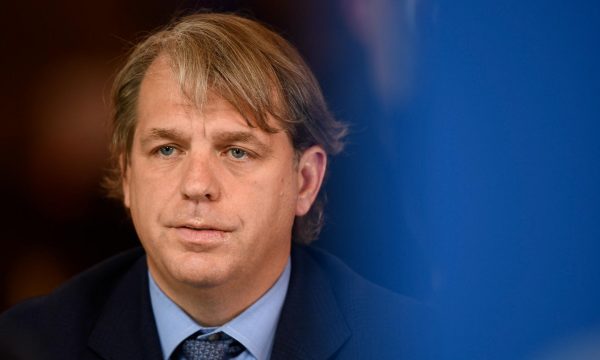 Pronari i Chelseat në bisedime me një trajner portugez
