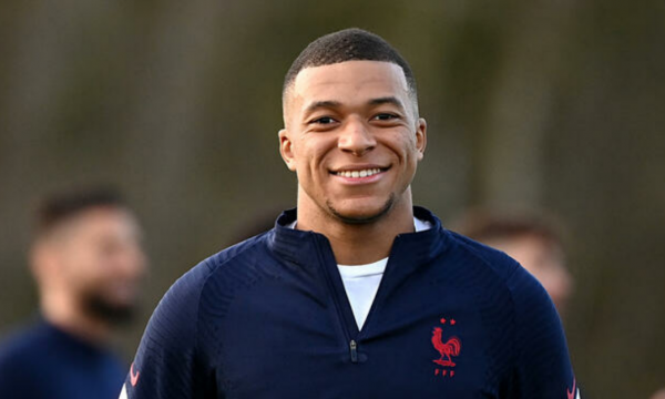 Mbappe për konfliktin me federatën për të drejtat e imazhit: Nuk e kam problem të luftoj për shokët e mi