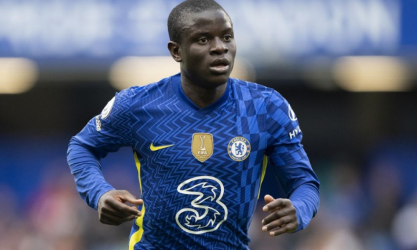 I mbaron kontrata në fund të sezonit, Kante është i interesuar për Juventus dhe PSG