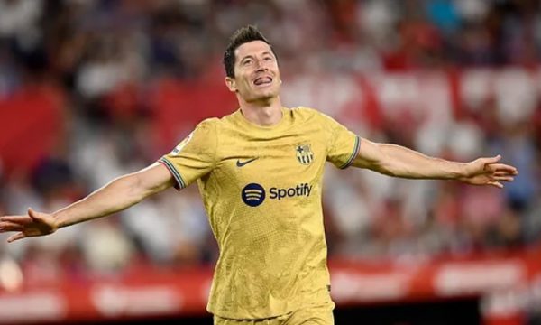 Barcelona mund t’ia shkëpusë Lewandowskit kontratën – nëse nuk luan mjaftueshëm