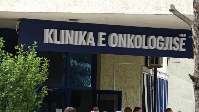 Çmimi i shëndetit/ Pacientët e Onkologjisë paguajnë mijëra euro për barna që mungojnë në QKUK