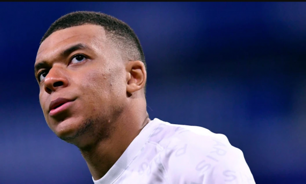PSG i premtoi Mbappes se do të transferonin 3 futbollistët e njohur gjatë bisedimeve për rinovim të kontratës