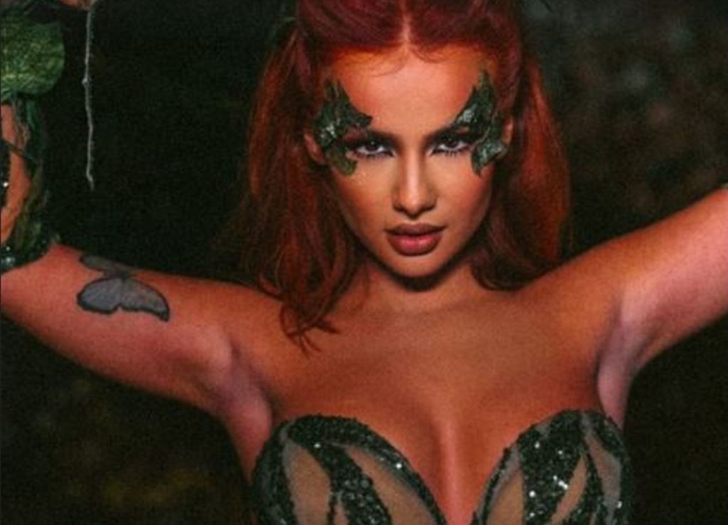 Paraqitja seksi e Rina Balajt për Halloween