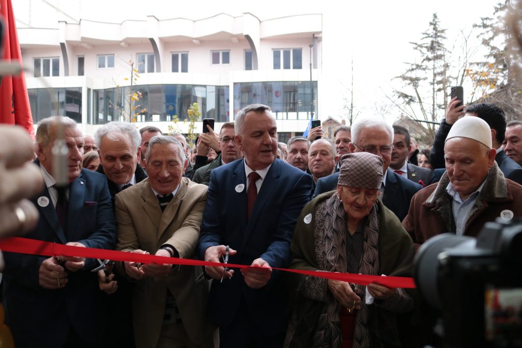 Përurohet objekti i ri i Administratës Komunale në Lipjan