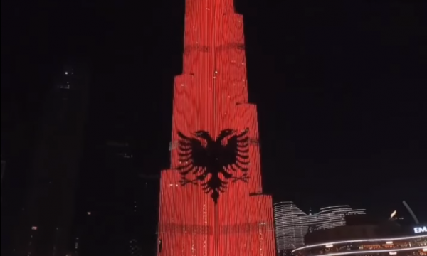 Ndërtesa më e lartë në botë vishetkuq e zi