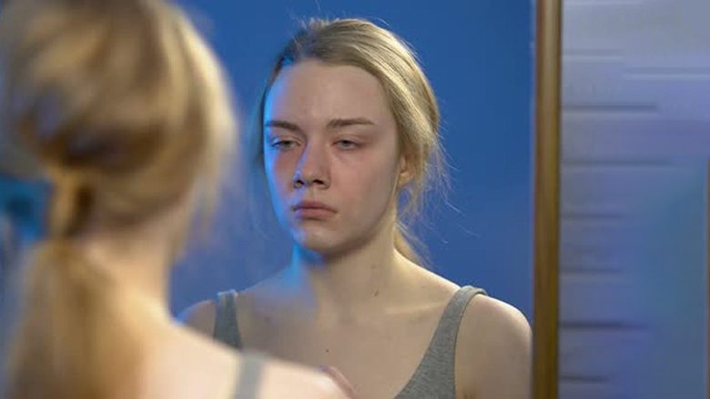 Fytyra juaj tregon gjendjen e veshkave tuaja: Nefrologët apelojnë – shikoni lëkurën, sytë, gjuhën dhe veshët tuaj