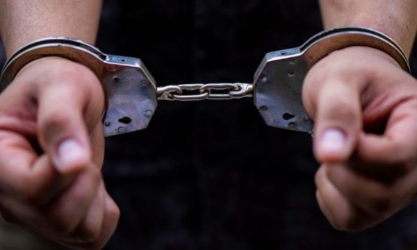 Kanosi ish gruan përmes telefonit, arrestohet