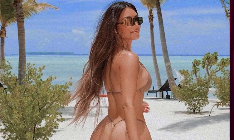 Kim Kardashian ‘djeg’ rrjetin me foto seksi në bikine