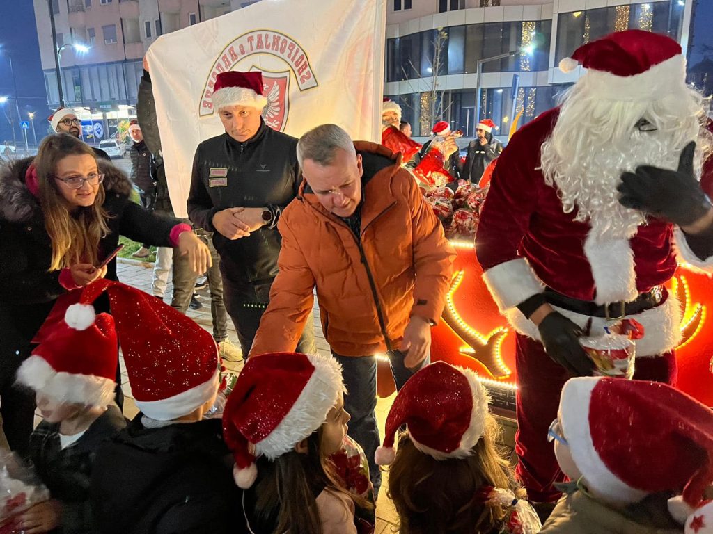 Babadimri me motorr në sheshin e Lipjanit