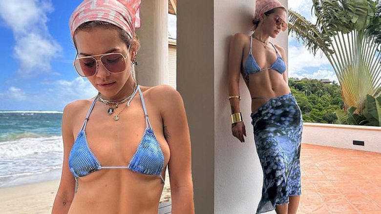 Rita Ora tregon fizikun e jashtëzakonshëm me bikini blu, teksa pozon nga një vend ekzotik
