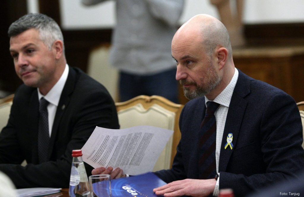Serbia bëhet Irani i Evropës nëse s’e pranon marrëveshjen me Kosovën, thonë eurodeputetët