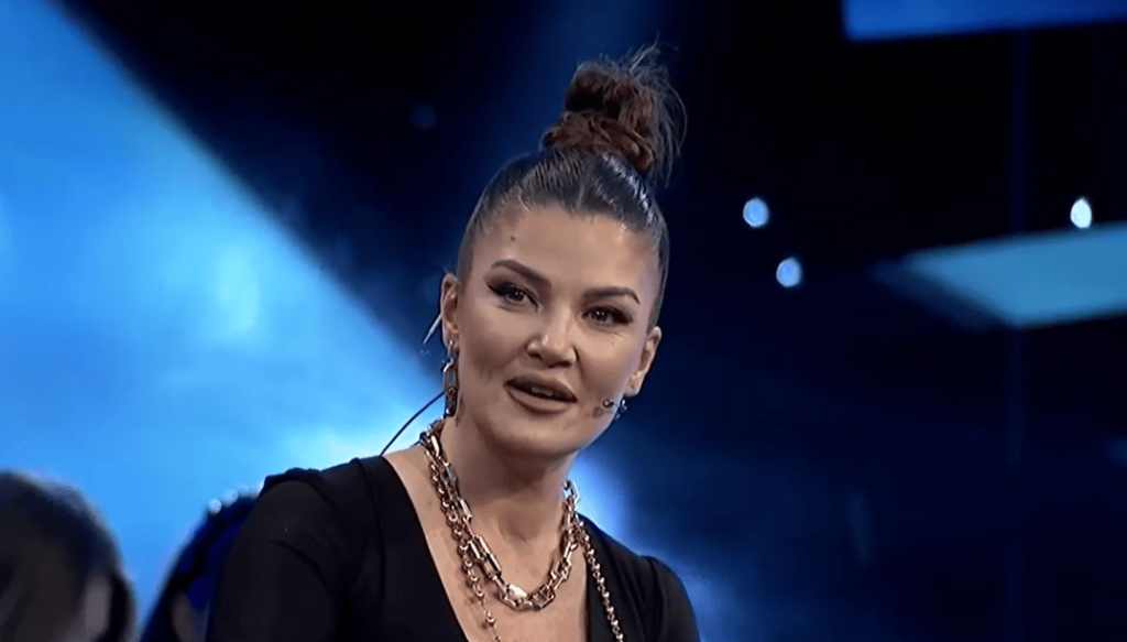 LIVE| Largohet Afërdita Paqarada, s’do të ulet më në karrigen e opinionistes së BBVK-së (VIDEO)