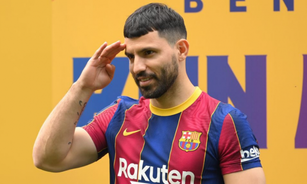 Aguero konfirmon se po rikthehet për të luajtur futboll, thotë se tashmë ka nisur stërvitjet
