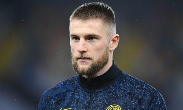 Skriniar drejt largimit, Interi nis bisedimet për transferimin e mbrojtësit anglez