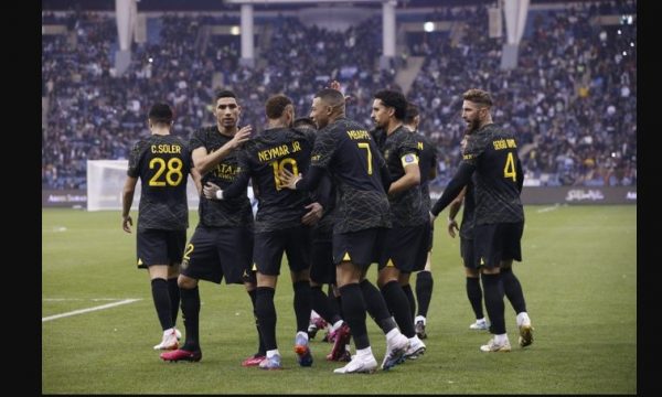 Spektakël në Arabi, shënuan edhe Ronaldo edhe Messi