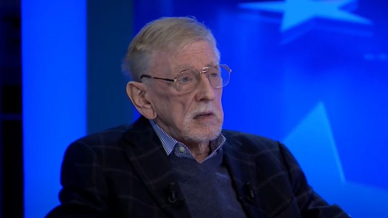 Walker: Qesharake të mbahen në paraburgim krerët e UÇK-së, në Hagë po ndodhë drejtësi e shtrembëruar