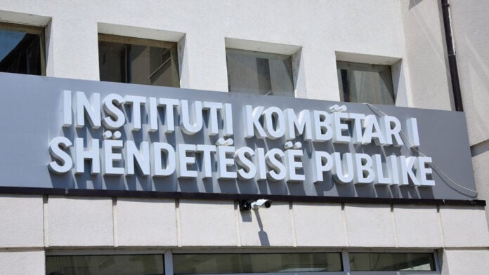 21 raste pozitive me COVID-19 në Kosovë