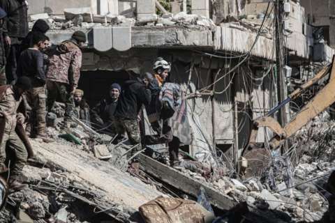 Shkon në mbi 8 mijë numri i të vdekurve në Turqi e Siri