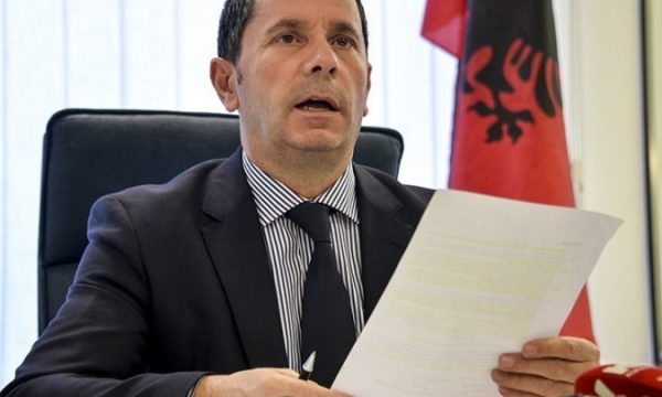 Tomë Gashi: Albin Kurti nuk është asi që iu çon tendera dostave