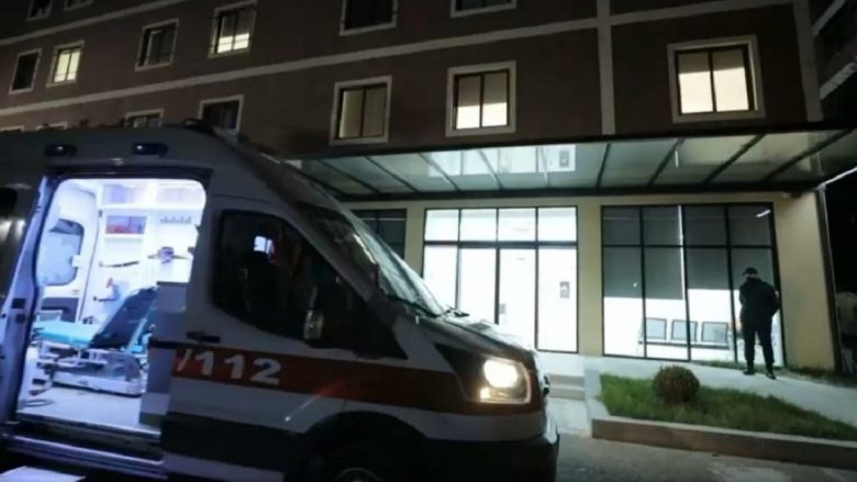 Vetura godet këmbësorin në Arllat, shoferi iku nga vendi i ngjarjes