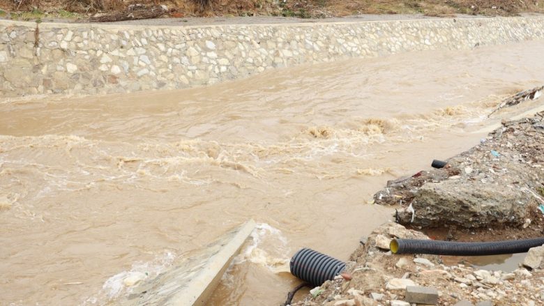 Instituti Hidrometeorologjik paralajmëron vërshime në disa zona të Kosovës gjatë së hënës