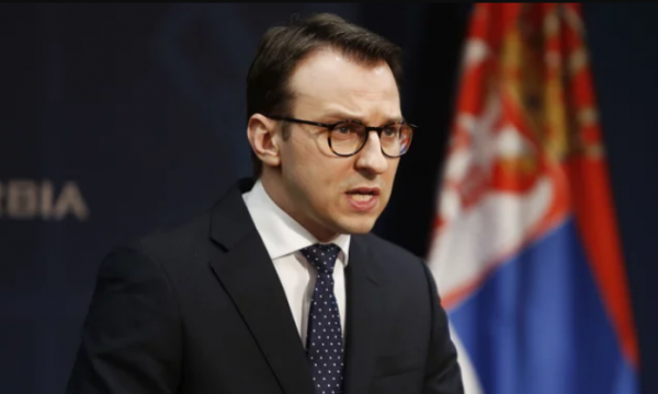 Petkoviq i reagon Kurtit: Asociacioni të themelohet tash