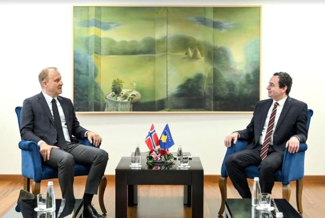 Kurti e falënderon ambasadorin norvegjez për rolin e rëndësishëm të Norvegjisë përgjatë viteve