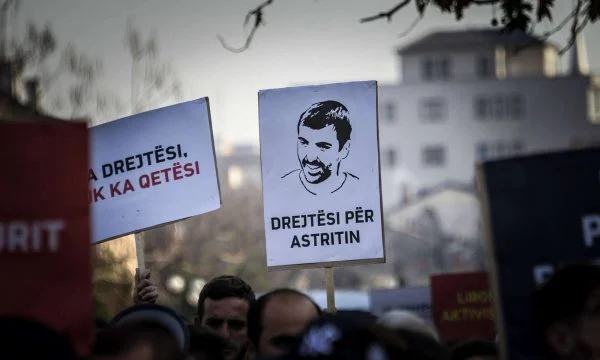Çka ndodhi në të vërtetë me mostrat e Astrit Deharit, si erdhi deri tek shkarkimi i kryeinspektorit për rastin
