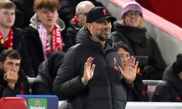 Klopp insiston se të ardhmen e ka të lidhur me Liverpoolin