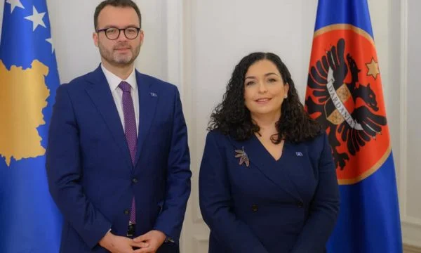 Vela thotë se Osmani nuk do të rrëzohet nga Kushtetueja: Do ta ketë edhe një mandat