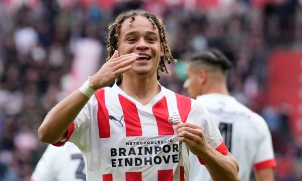 Barcelona e interesuar për të rikthyer Xavi Simons