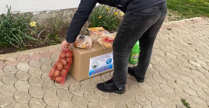 “Sofra e Ramazanit” ndihmohen edhe 20 familje në Lipjan