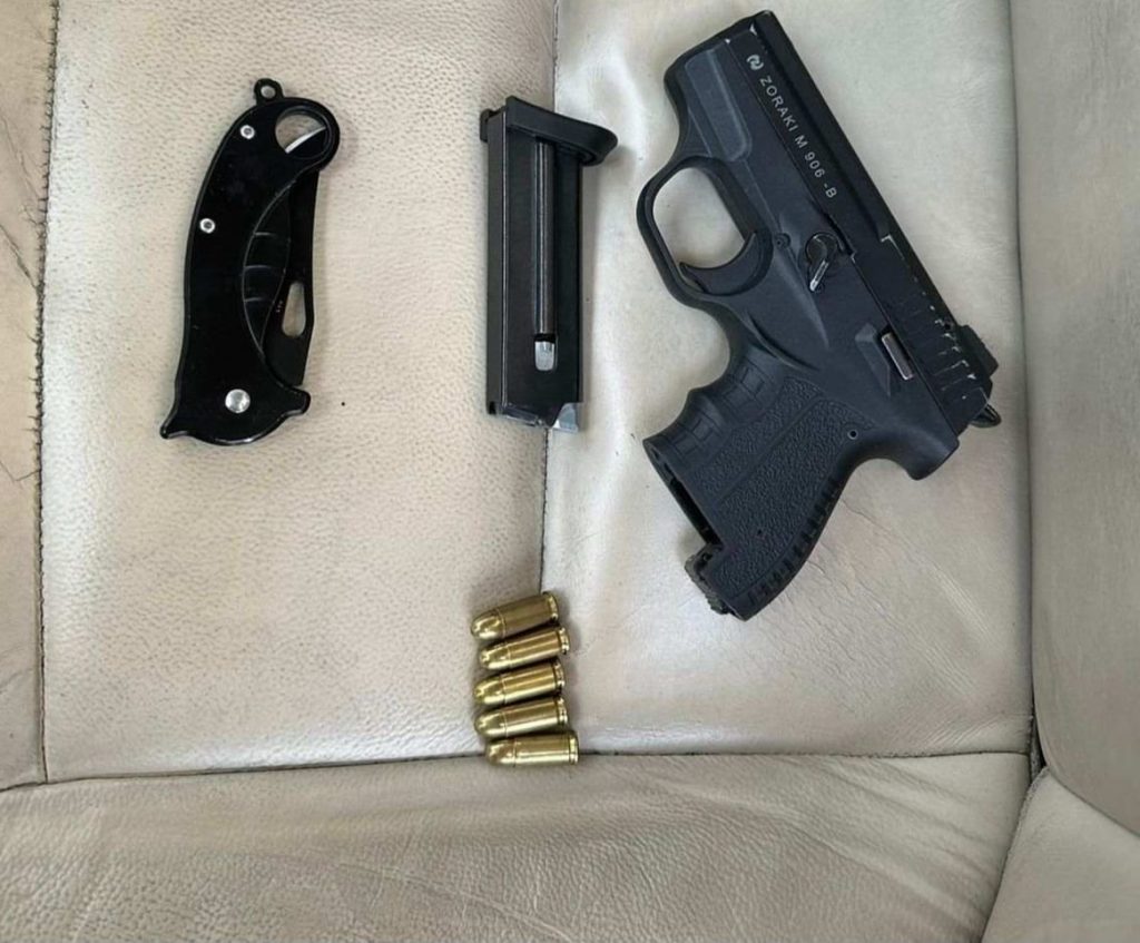 Sekuestrohet një armë zjarri dhe një thikë në Prishtinë