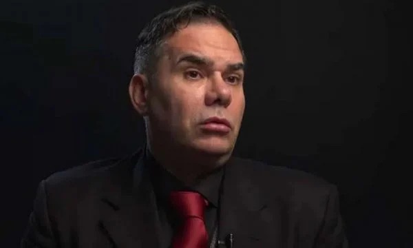 Politikani serb: Më ofruan poste që të mos e kritikoj Listën Serbe dhe Vuçiqin