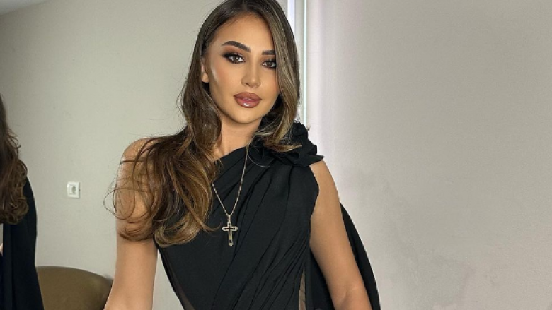 Kiara shkëlqen në spektakël, nuk e harron varësen në formë kryçi që ia dhuroi Luizi