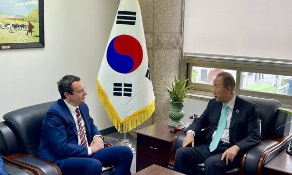 Ban Ki Moon i tregon Kurtit për zhvillimet në OKB kur u pavarësua Kosova