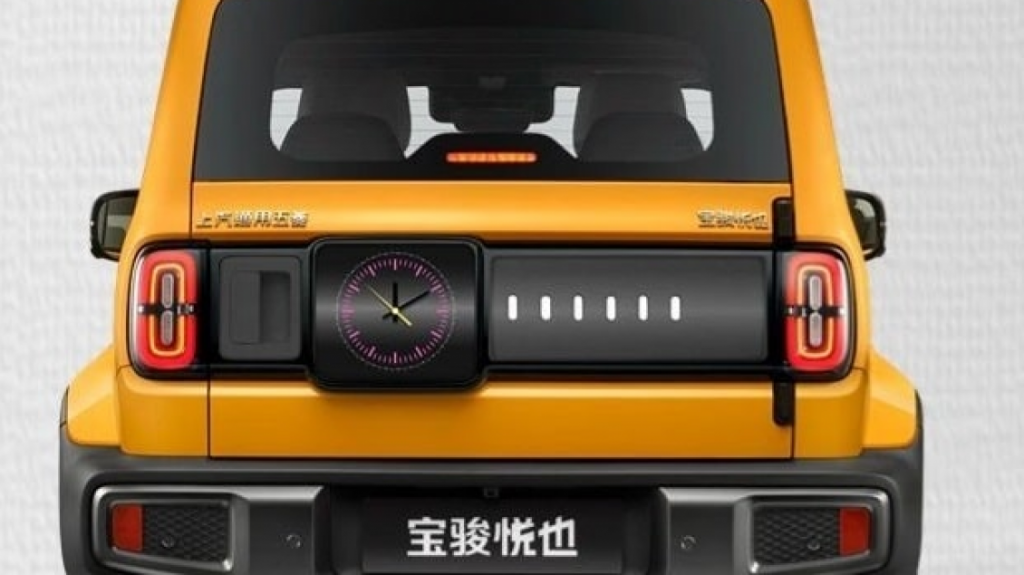Mini SUV-i elektrik, Baojun Yep që kushton shumë lirë – vjen me një ekran mbrapa si një ‘Smart Watch’ ku mund të ndani mesazhe me shoferët