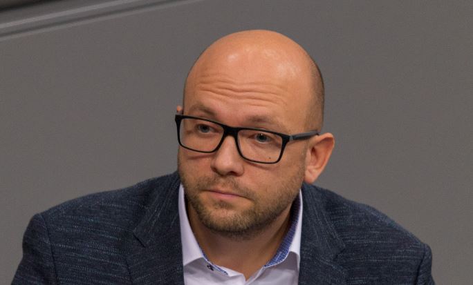 Sarrazin: Ka zëra që Rusia po ndikon direkt në situatën në veri, s’ka interes për paqe