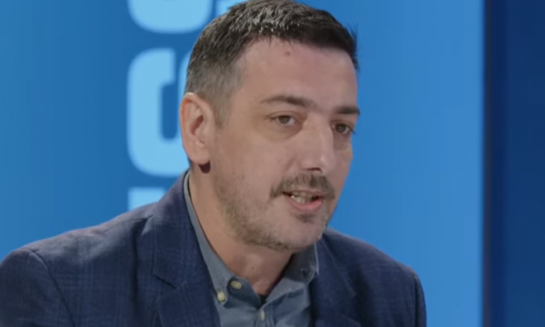 Valon Syla: Gratë nuk duan me u martu në katund, krejt duan me ardhë te Rruga B në Prishtinë